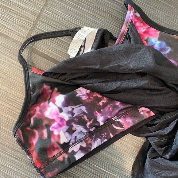 VEUC/NWOT LULULEMON NO LIMITS TANK 4 spring has sprung - Picture 6 of 9